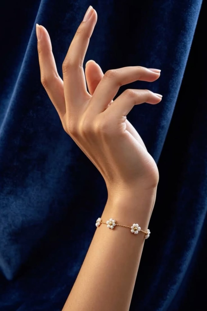 Example hand photo for virtual ring try on input 1